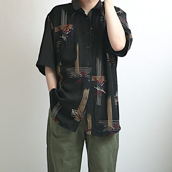 柄 半袖 シャツ デザイン