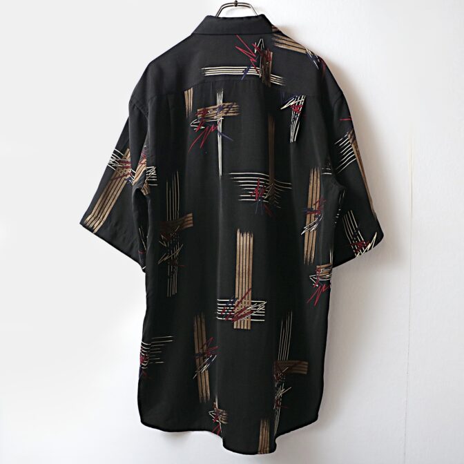 柄 半袖 シャツ デザイン